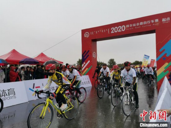 图为活动现场。 苏日古嘎 摄