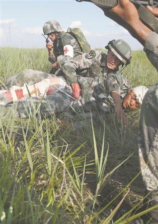 训练|草原深处炮声隆——第八十集团军某合成旅驻训练兵掠影