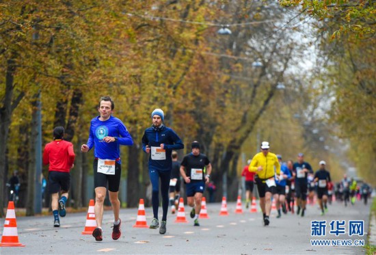 （体育）（2）维也纳举办致敬基普乔格成功挑战马拉松2小时赛一周年赛