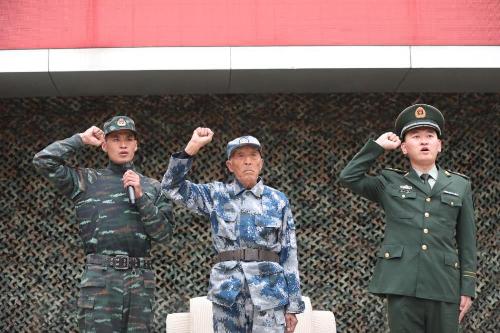 黄继光|黄继光生前战友李继德到武警山东总队参加交流活动