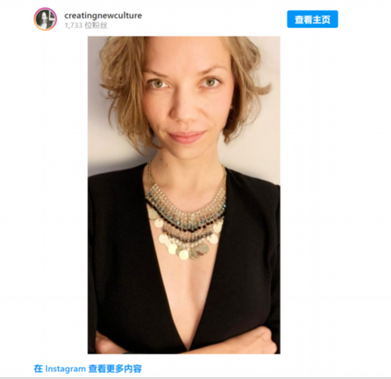 杂志封面|芬兰总理深V造型上杂志封面引争议，支持者发同款照片声援