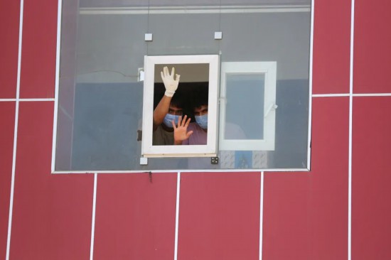 新冠|“感谢中国设备挽救生命！”