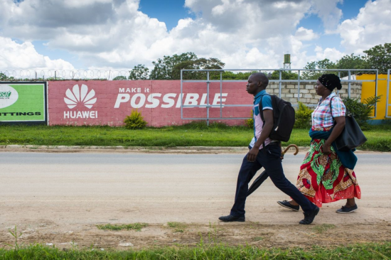 美方|又憋新招?美媒:美国将向发展中国家提供贷款,换它们远离华为中兴设备