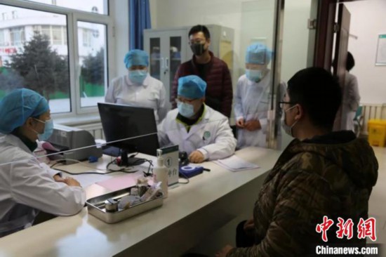 呼和浩特重点人群开始接种新冠病毒疫苗