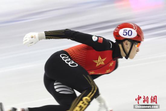 资料图:图为比赛中张添翼高速滑行。