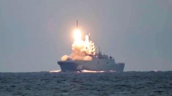 俄军护卫舰发射&ldquo;锆石&rdquo;导弹