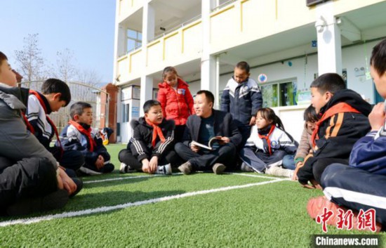 四川广元一山区小学校长董朝刚：只为山里娃走出大山