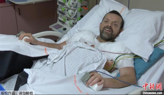 双臂|实现梦想!冰岛男子接受双臂连肩膀移植 创全球先河