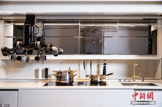 谷歌|吃货福音 全球首个机器人厨房来了做饭洗碗全包办