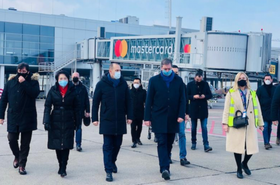 新冠|接种中国疫苗！多国领导人“带头”做了同一个选择