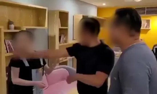 打人|澳洲奶茶店华人冲突事件,打人者被捕