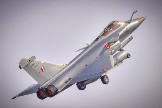 战斗机|印军高官:刚装备上“阵风”中国就派来歼-20