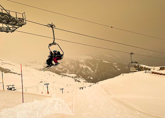 沙尘暴|撒哈拉沙尘暴刮到法国 多地天空染成黄色