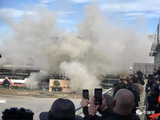 赌场|侮辱性极大！终于，拆到了特朗普头上