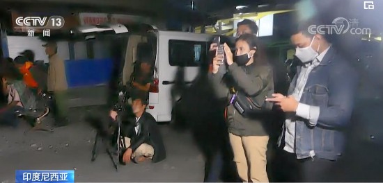 默拉皮火山|印尼默拉皮火山再次剧烈喷发 已暂停火山脚下的河砂开采活动