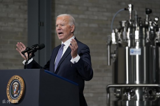 |拜登赴密歇根州考察辉瑞工厂 呼吁民众积极接种疫苗