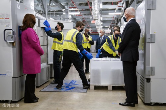 |拜登赴密歇根州考察辉瑞工厂 呼吁民众积极接种疫苗