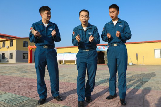 飞行训练|春节后开飞，鹰击长空向苍穹