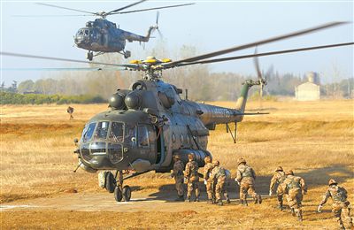 敌情|第72集团军某陆航旅开展实战化飞行训练