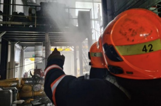 工业区|新加坡大士工业区一大楼发生火灾 致8人受伤