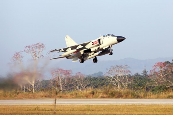 战区|南部战区海军航空兵某旅组织节后开飞训练