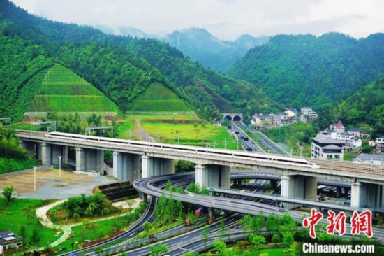 长三角铁路春游运输方案出台预计4400万人次乘火车出行