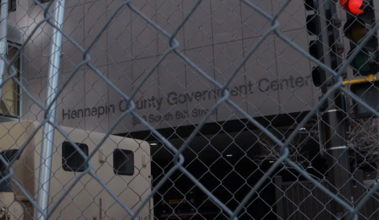 弗洛伊德案|延后24小时的“弗洛伊德案”掩藏更多未知冲突