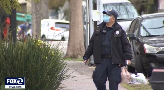 警方|气愤！美国75岁华人老翁散步遇抢劫 被推倒后脑死亡