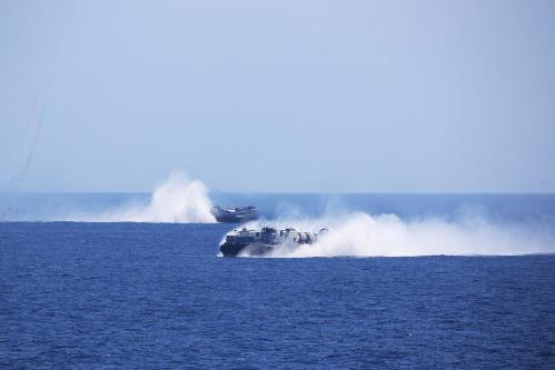 登陆舰|南部战区海军某登陆舰支队开展实战化训练