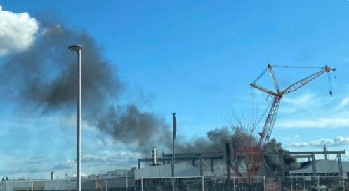 特斯拉在加州的弗里蒙特工厂发生火灾（社交媒体）