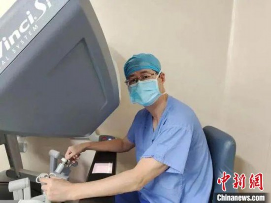 个人200例机器人手术背后：用微创技术让病人&ldquo;少遭罪&rdquo;