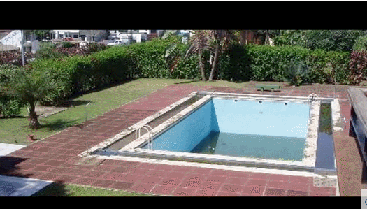 穆桑巴尼训练的泳池。