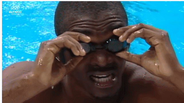 比赛结束后的穆桑巴尼。