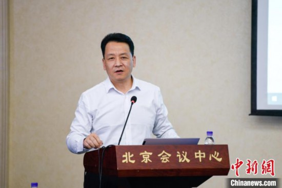 解放军总医院第五医学中心主任李铁军致辞。　宋彦宁 摄