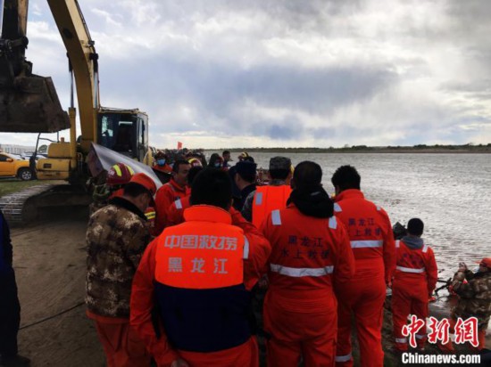 黑龙江富裕县沉船事故:沉船已被打捞上岸