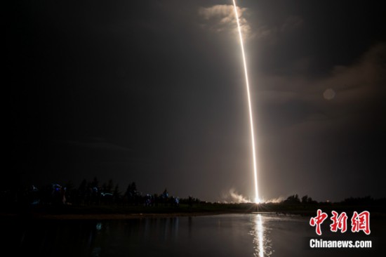 中国在文昌航天发射场用长征七号遥三火箭成功发射天舟二号货运飞船。骆云飞 摄 