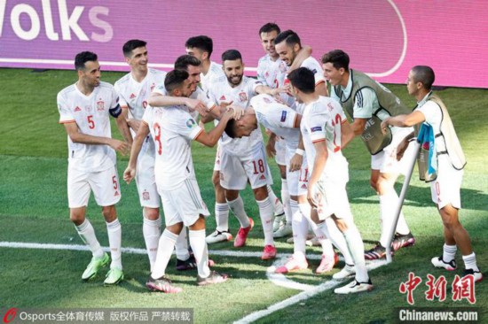 西班牙庆祝进球 图片来源：Osports全体育图片社