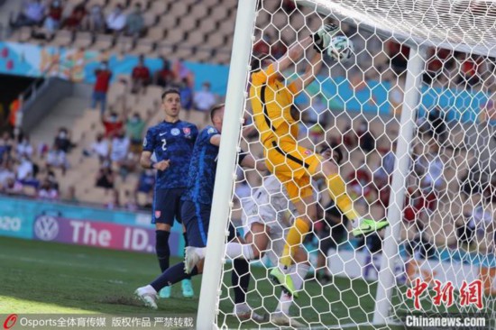 杜布拉夫卡巨大失误 图片来源：Osports全体育图片社