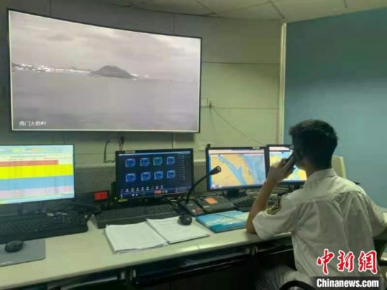 一渔民吃河豚中毒广州海事部门凌晨紧急救助