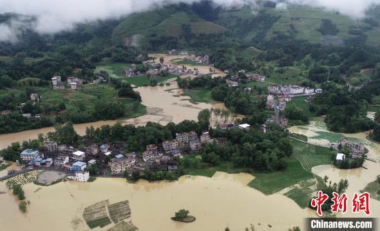 贵州多地遭受强降雨袭击气象部门:5号后雨水退场