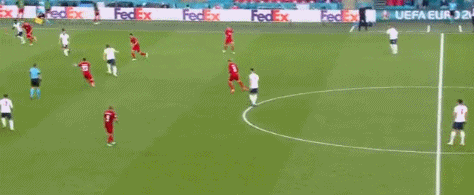 克亚尔不慎自摆乌龙。