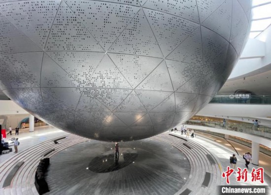 7月17日，上海天文馆开馆，图为球幕影院。　郑莹莹 摄