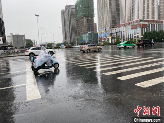 安徽启动暴雨大风应急响应局部大暴雨