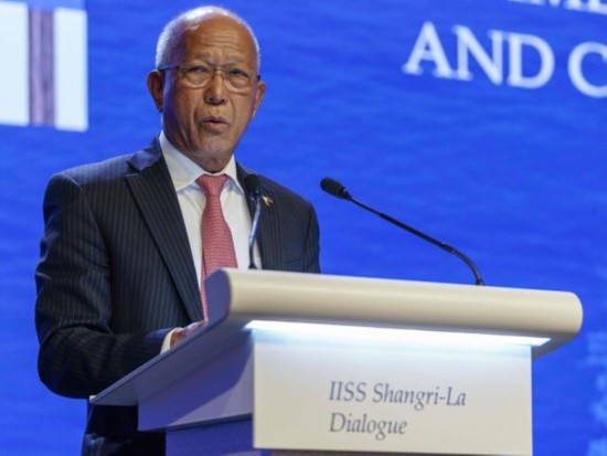 菲律宾国防部长洛伦扎纳。图源：视觉中国