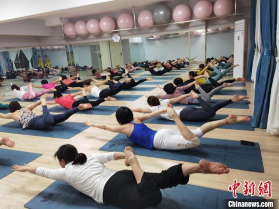 浙江民众掀起&ldquo;健身热&rdquo;多样化运动乐享国庆假期