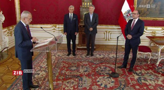 △奥地利ORF电视台直播画面， 右一为沙伦贝格。