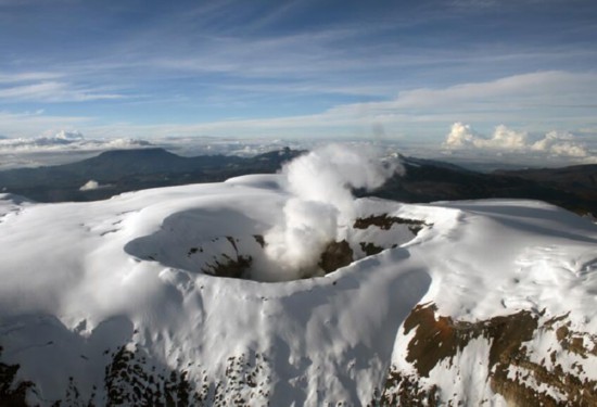 哥伦比亚鲁伊斯火山（图片来源：哥伦比亚地质调查局）