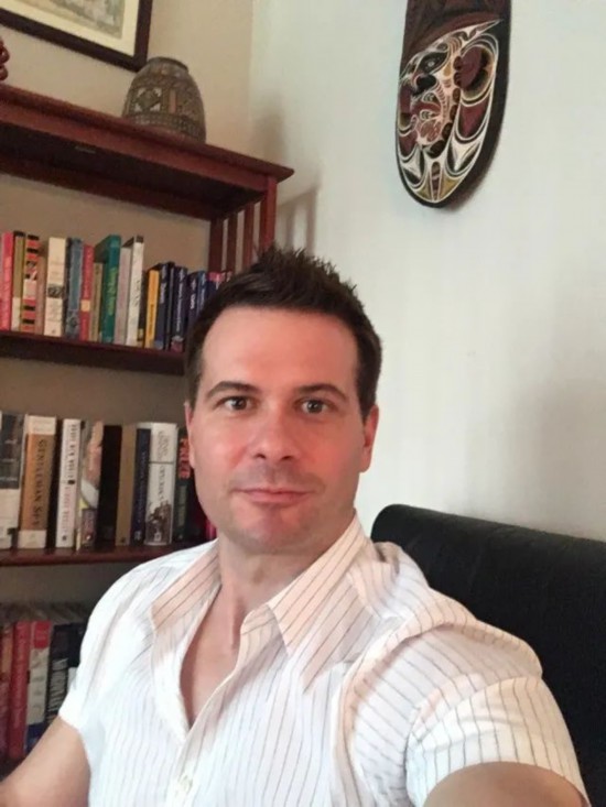 连环性侵犯雷蒙德。图源：FBI网站