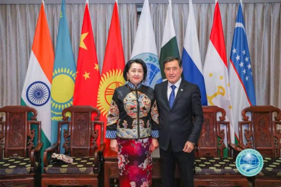 上合组织秘书长诺罗夫及其夫人。 上合组织秘书处供图