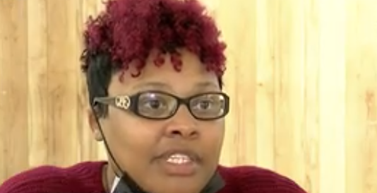 警察拉昆迪娅&middot;库利出警时发现遇害者是自己的儿子